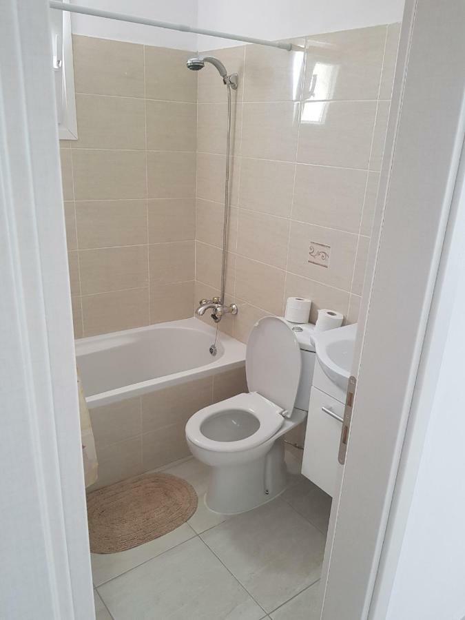 Paphos Apartments Bagian luar foto